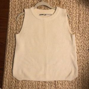 XS White sleeveless sweater